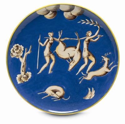 Due piatti in terraglia smaltata con decoro venatorio, Italia, XX secolo