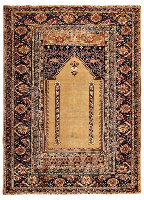 A Panderma prayer rug 19  century cm 194x120,. Good condition