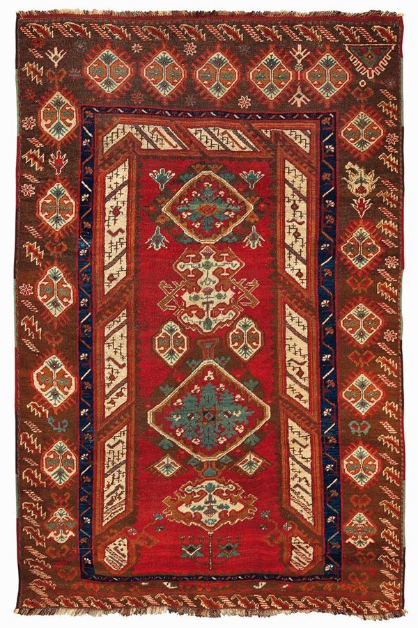 A north est Anatolia rug 19th century cm 175x122. Sides not originally.