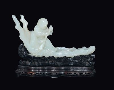 Pescatore su Barca in Giada Bianca con Alzata in Legno, Cina, Dinastia Qing, Epoca Qianlong (1736...
