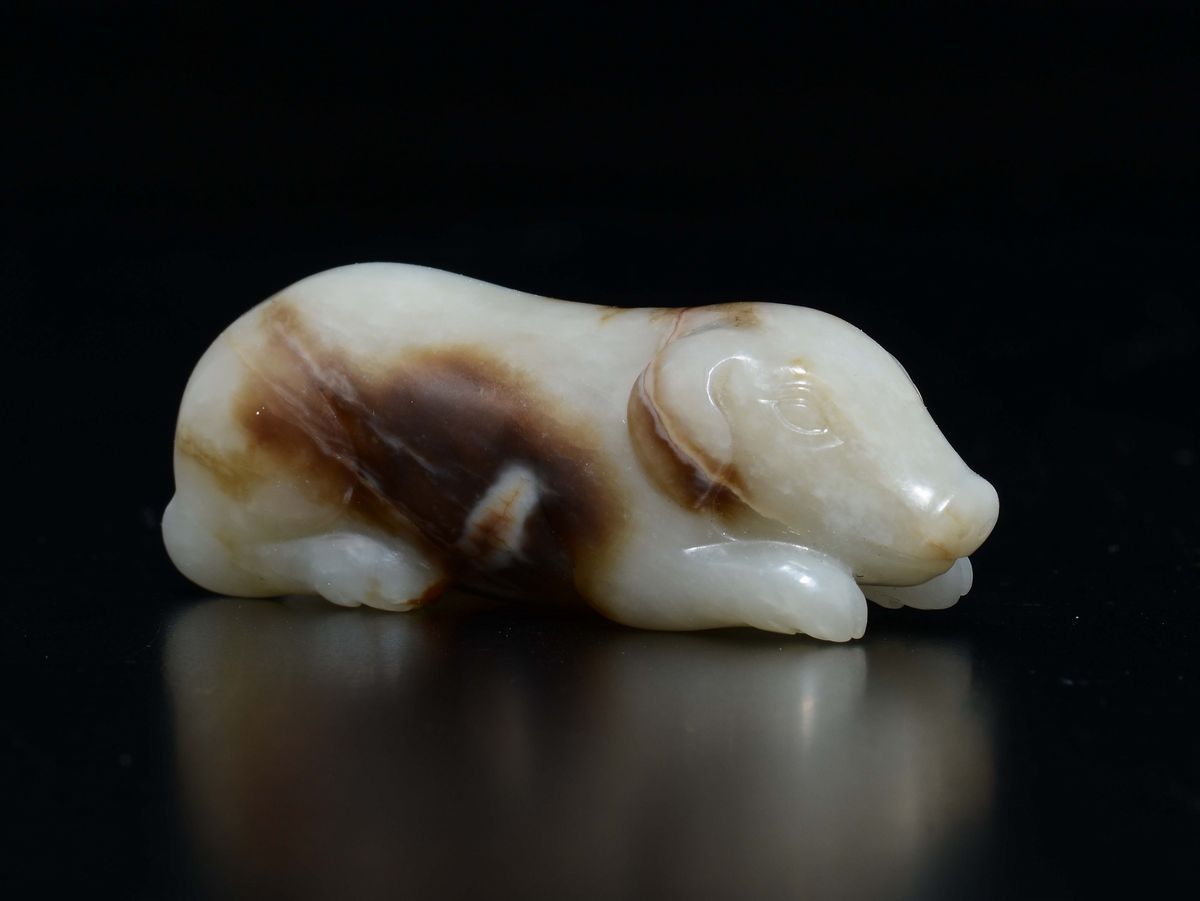 Maialino Scolpito in Giada Bianca e Russet, Cina, XX Secolo