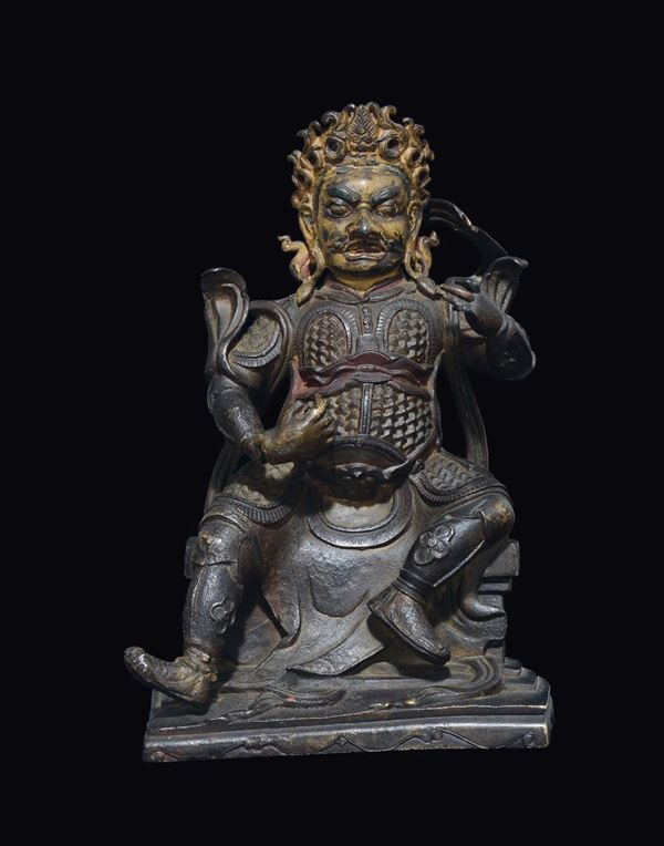 Guardiano seduto in bronzo con volto lumeggiato, Cina, Dinastia Ming, XVII secolo