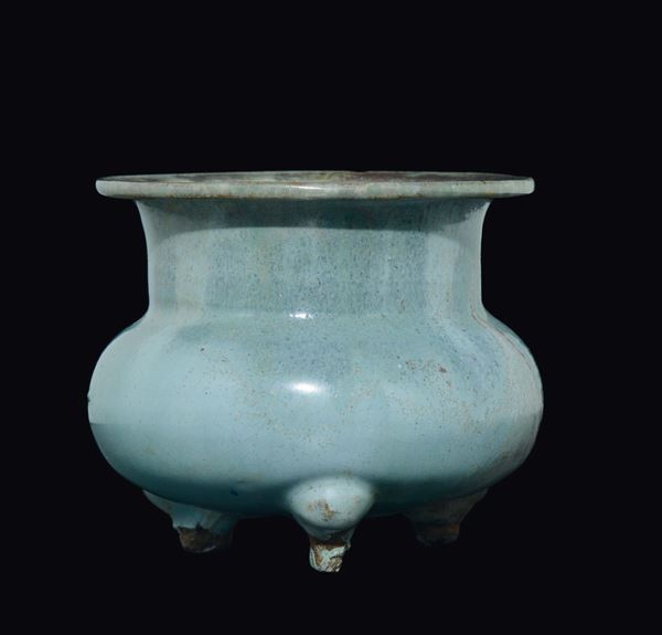 Incensiere Jun in grés con smalto su toni dell'azzurro, Cina, Dinastia Song (960-1279)