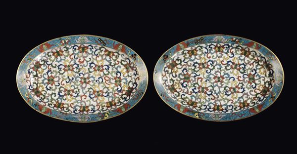 Coppia di piccoli vassoi cloisonné, Cina, Dinastia Qing, epoca Jiaqing (1796-1820)