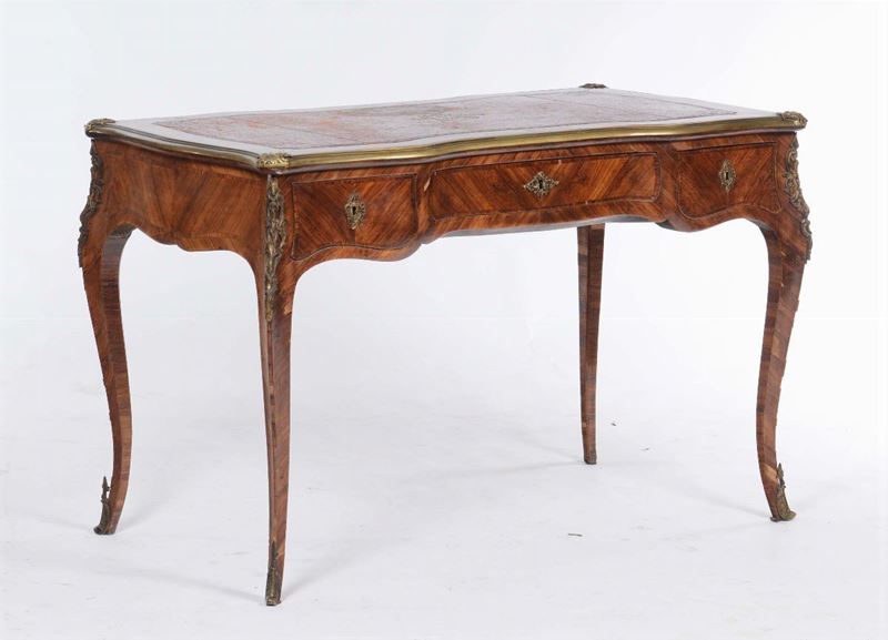 Bureau plat in stile lastronato con applicazioni di bronzi dorati, XIX secolo  - Auction Fine Art - I - Cambi Casa d'Aste