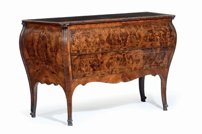 Commode Luigi XV Interamente Intarsiata in Noce, Radica di Noce e Bosso, Milano, 1770 Circa