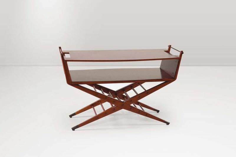 Tavolo basso in legno.  - Auction Design - III - Cambi Casa d'Aste