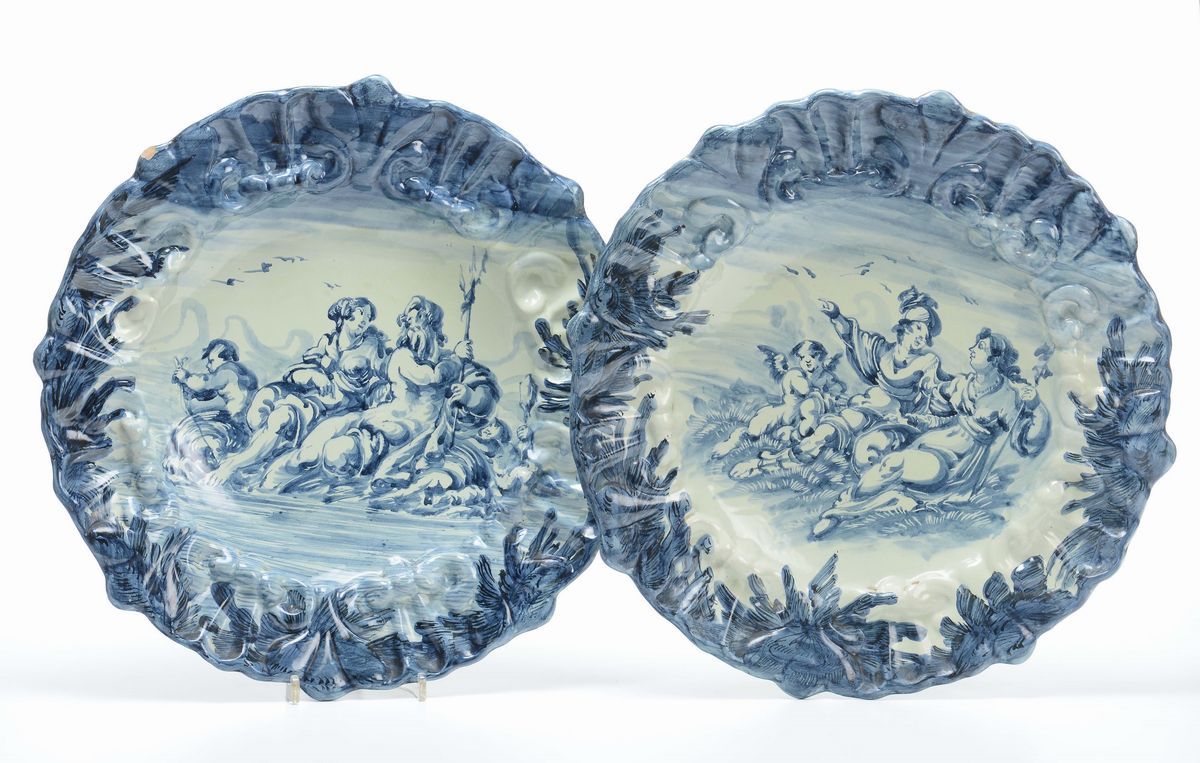 Coppia di Piatti Vecchia Savona in Maiolica Firmati Ravano