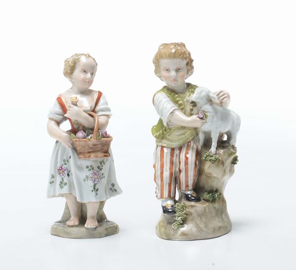 Due figurine in porcellana policroma di Capodimonte