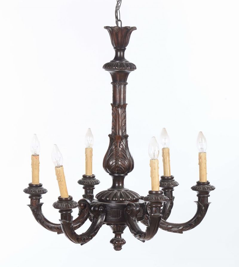Lampadario in legno laccato a sei bracci, XX secolo  - Auction Asta a Tempo Antiquariato - II - Cambi Casa d'Aste