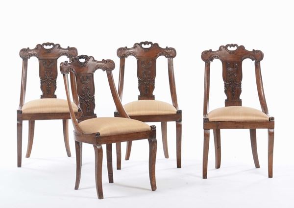 Quattro sedie in noce, Veneto secondo quarto del XIX secolo
