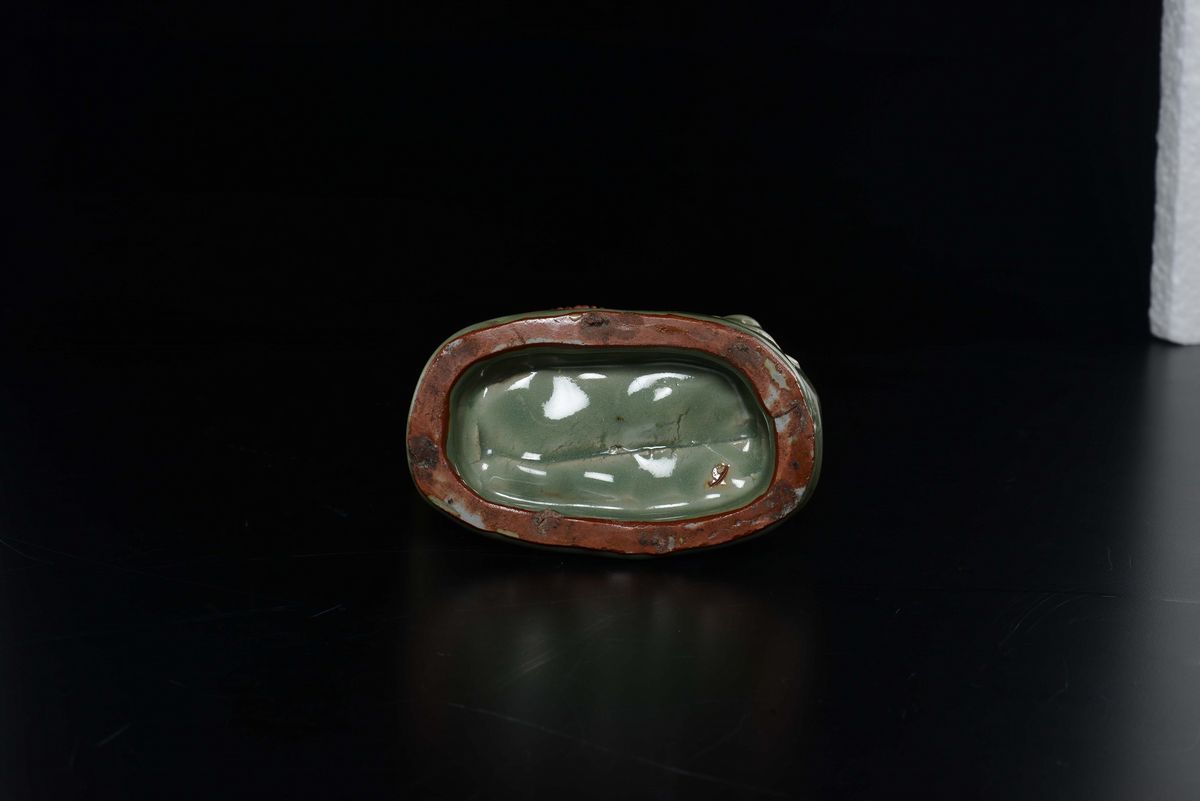 Figura di Budai in Porcellana Celadon, Cina, Dinastia Qing, XIX Secolo