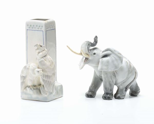 Elefantino in porcellana Cacciapuoti e portafiori in ceramica tedesca