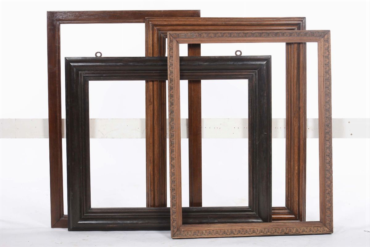 Tre Cornici in Legno di Cui una Scolpita a Palmette e Due a Sagoma Mossa, XIX-XX Secolo