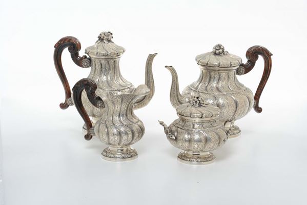 Servito composto da caffettiera, teiera, lattiera e zuccheriera in argento, Bolli della manifattura Fornari, Italia terzo quarto del XX secolo