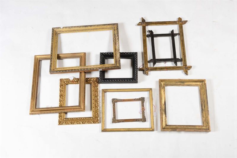 Gruppo di nove cornicette varie dorate e non, XX secolo  - Auction Fine Old Frames - Cambi Casa d'Aste