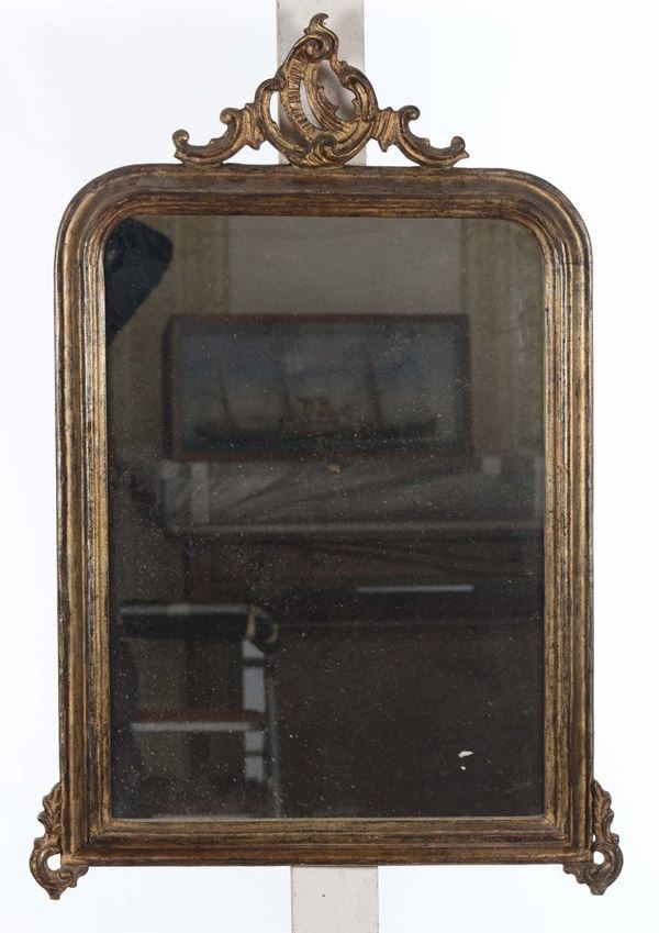 Due specchiere dorate sagomate, XIX-XX secolo