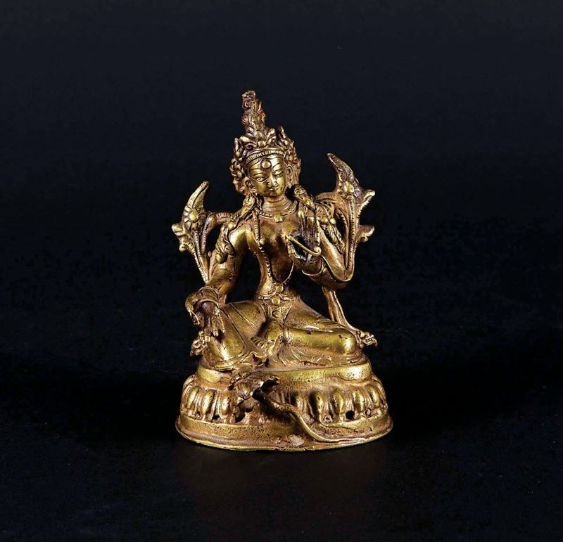 A gilt bronze figure of Amitaya on a lotus flower, Nepal, 19th century  - Auction Chinese Works of Art - Cambi Casa d'Aste