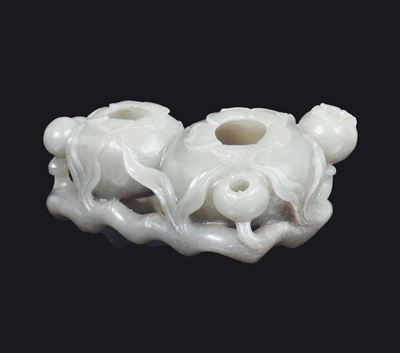 Calamaio a Doppio Corpo in Giada Bianca Celadon a Guisa di Frutto, Cina, Dinastia Qing, XIX Secol...