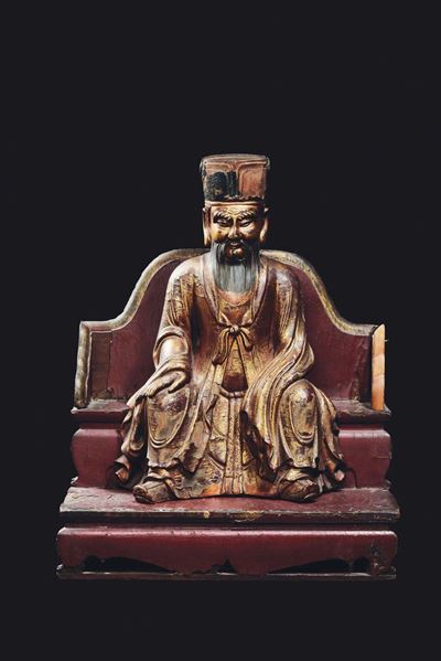 Figura di Dignitario con Cappello Seduto su Trono in Legno Laccato, Cina, Dinastia Ming, XVII Sec...