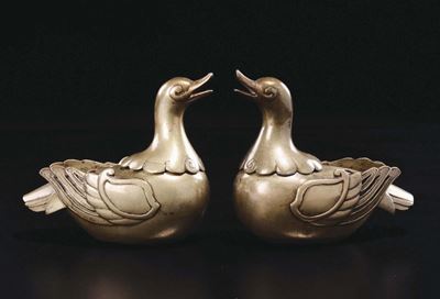Coppia di Incensieri in Bronzo Dorato a Forma di Anatre, Cina, Dinastia Qing, XIX Secolo