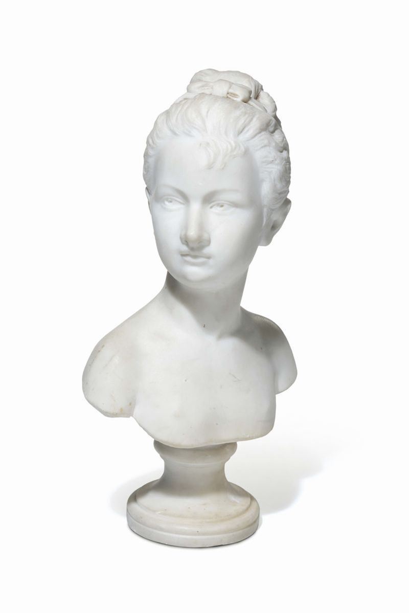 Busto femminile in marmo bianco, XIX-XX secolo  - Asta Antiquariato - Cambi Casa d'Aste