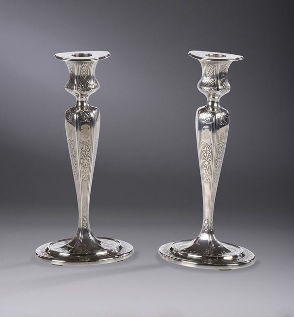Coppia di candelieri in argento sterling, New York 1911, Tiffany & Co.
