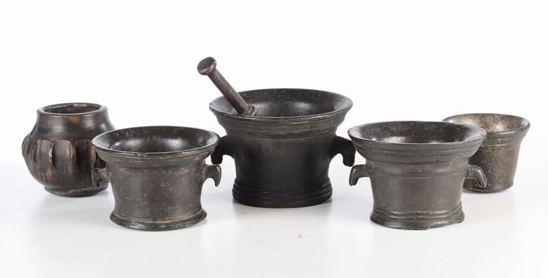 Lotto di cinque mortai in bronzo  - Asta Antiquariato - Cambi Casa d'Aste