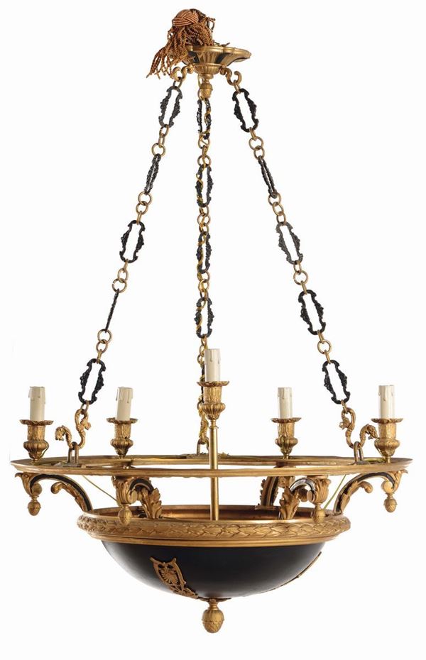 Lampadario a cinque luci in bronzo dorato in stile Impero, XIX secolo