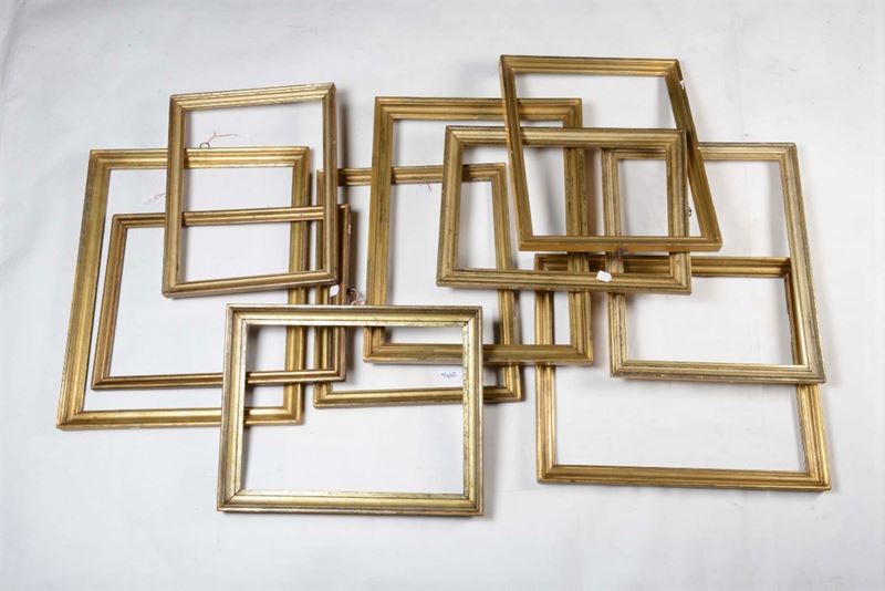 Gruppo di dieci cornici in legno dorato a sagoma mossa, XIX-XX secolo  - Auction Fine Old Frames - Cambi Casa d'Aste