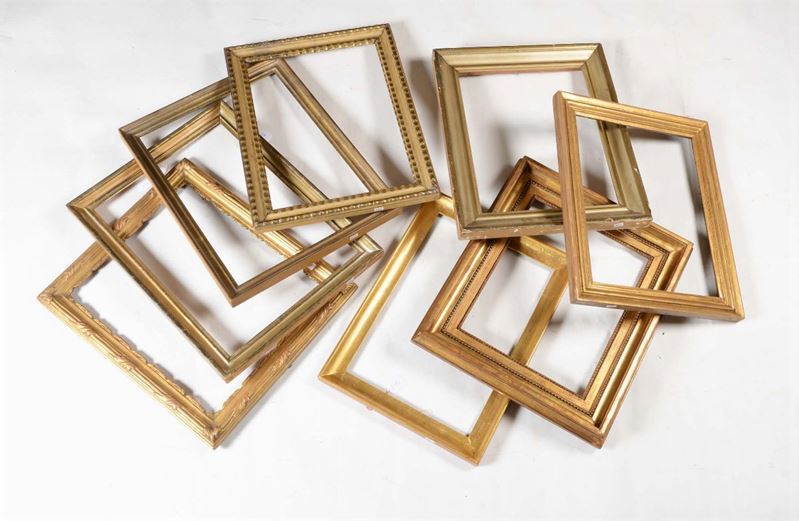 Gruppo di otto cornici dorate con fascia sagomata, XIX-XX secolo  - Auction Fine Old Frames - Cambi Casa d'Aste