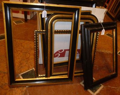 Gruppo di Dieci Cornici in Legno Ebanizzato con Profili Dorati, XIX-XX Secolo