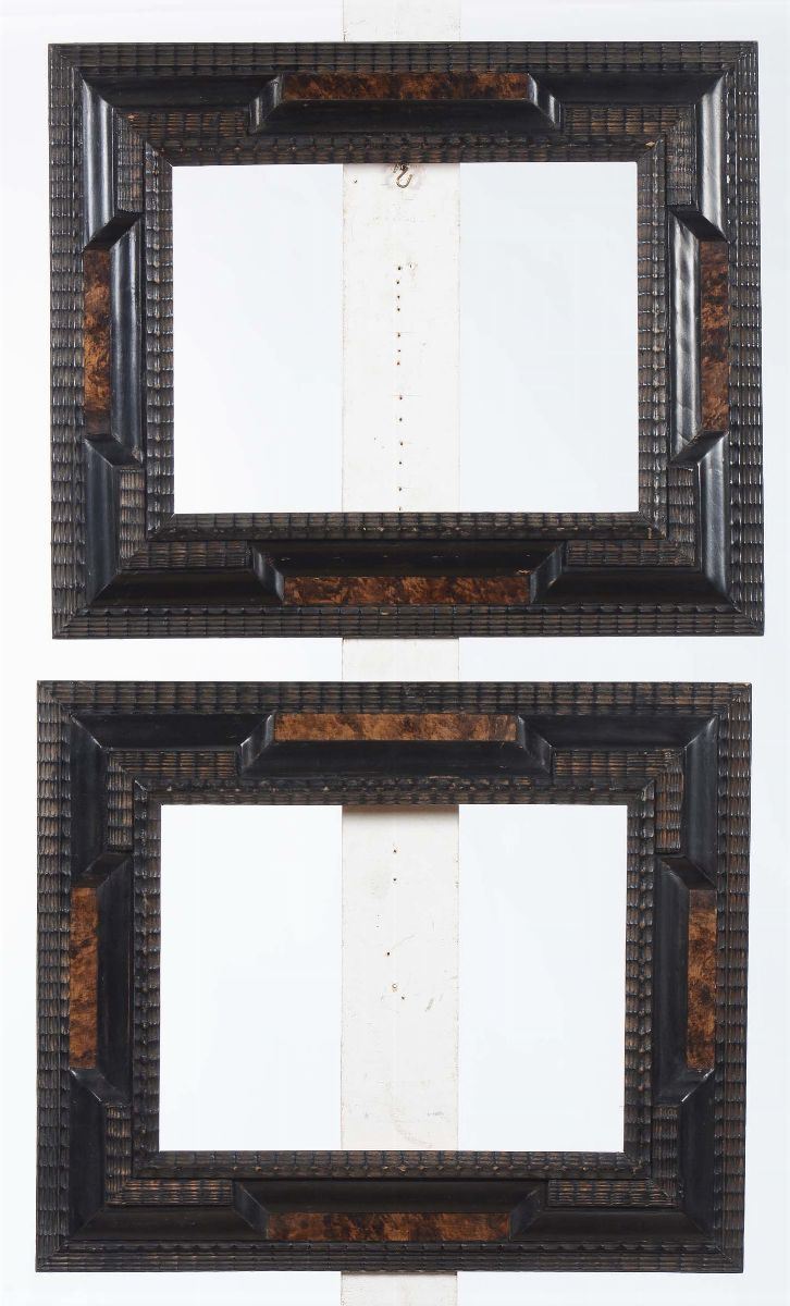 Coppia di cornici guillochè in legno ebanizzato, XX secolo  - Auction Fine Old Frames - Cambi Casa d'Aste