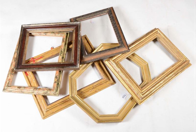 Lotto di sei cornici in legno intagliato laccato e dorato  - Auction Fine Old Frames - Cambi Casa d'Aste