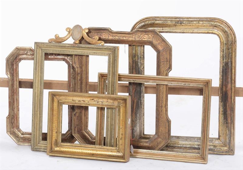 Lotto di otto cornici di fogge ed epoche diverse, XX secolo  - Auction Fine Old Frames - Cambi Casa d'Aste