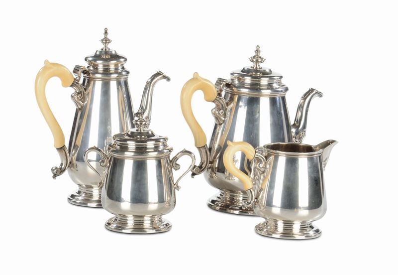 Set da tè e caffè in argento, XX secolo  - Asta Antiquariato - Cambi Casa d'Aste