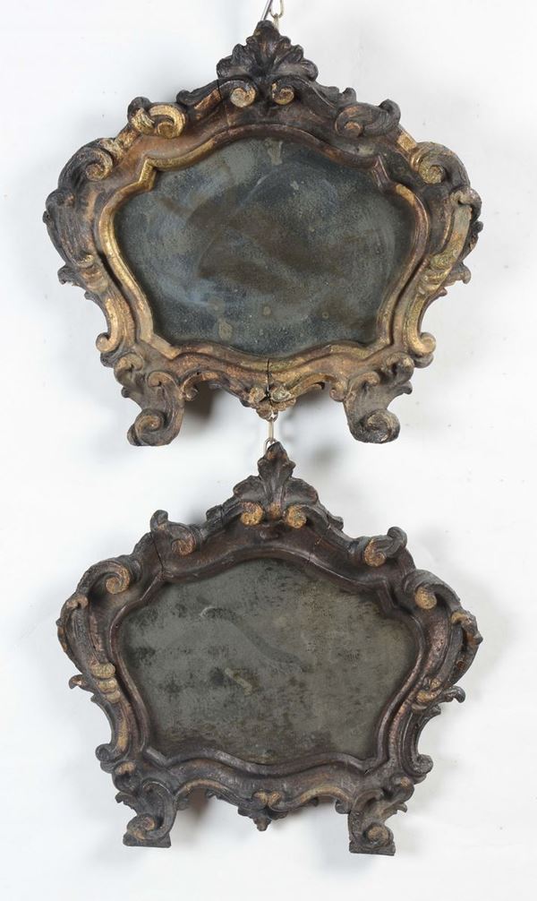 Coppia di cornici da cartagloria in legno intagliato e dorato, XIX secolo