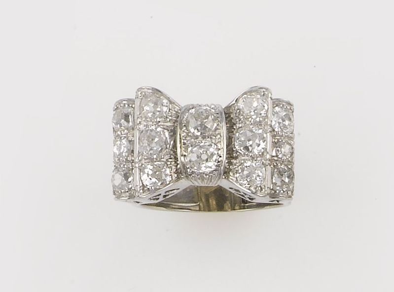 Anello a fiocco con diamanti di vecchio taglio  - Asta Jewels - II - Cambi Casa d'Aste