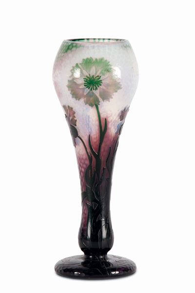 Daum, Vaso a balaustro in vetro a cammeo e molato martelé (Nancy, Francia, 1920 ca.)