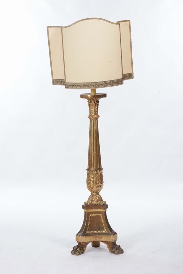 Lampada da terra in legno dorato, XIX secolo