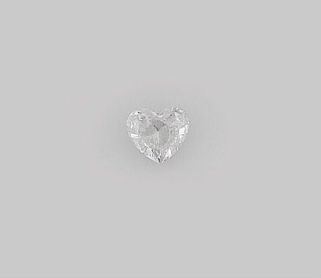 A heart-cut diamond ct 0,77, colour G, clarity Si1  - Auction Fine Art - Cambi Casa d'Aste