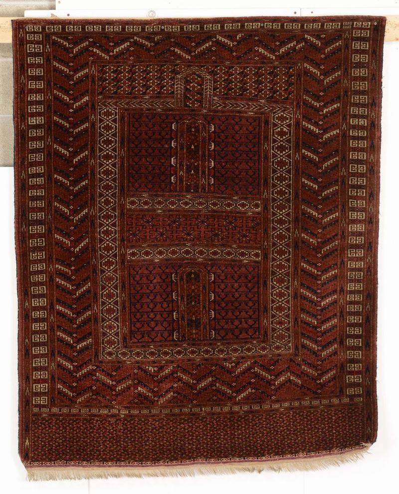 Tappeto turkmeno Ensi inizio XX secolo  - Asta Antiquariato - Cambi Casa d'Aste