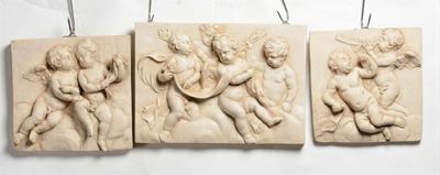 Tre Bassorilievi in Terracotta Raffiguranti Putti Musicanti, Manifattura di Signa, CM 27x27 (copp...