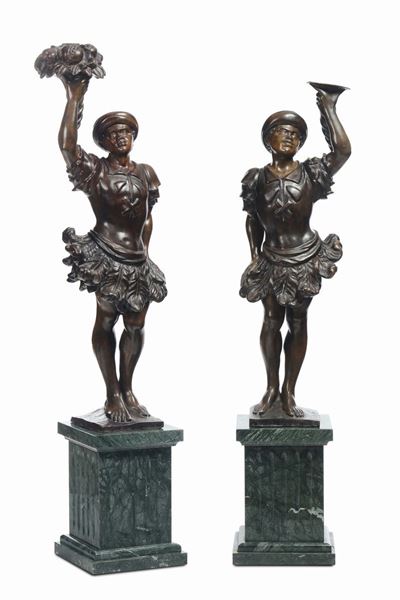 Coppia di Moretti con Cornucopie in Bronzo su Basi in Marmo Verde