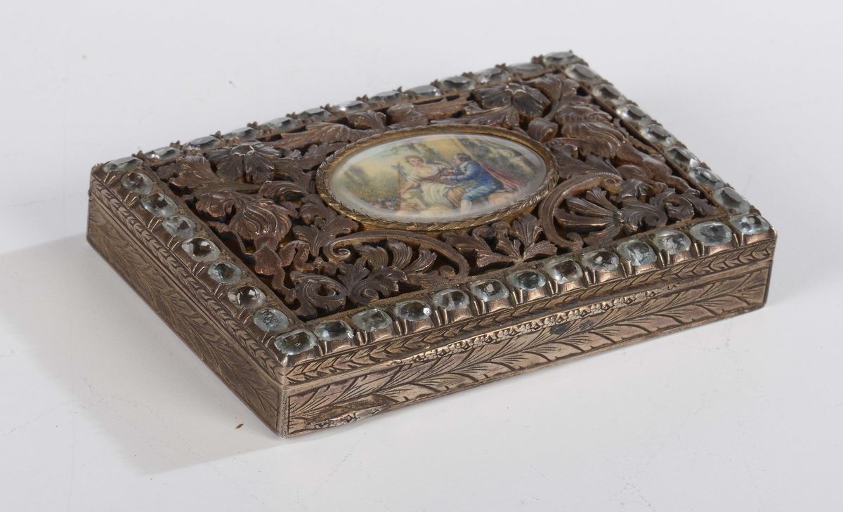 Scatolina in Argento Traforato e Pietre Dure, XIX Secolo