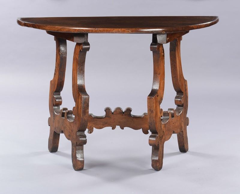 Mezzo tavolo in noce, XIX secolo  - Asta Antiquariato - Cambi Casa d'Aste
