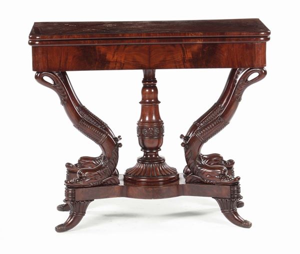 Tavolino da gioco Carlo X in mogano, XIX secolo