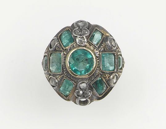 An emerald and rose-cut diamond ring  - Auction Fine Art - Cambi Casa d'Aste