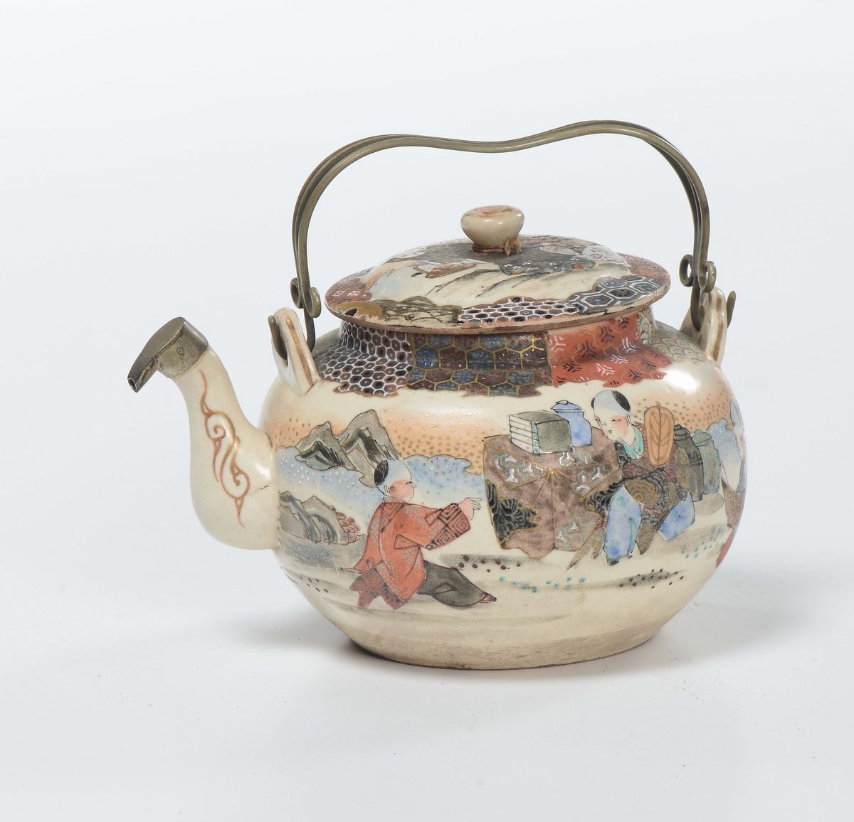 Lotto di Sette Oggetti in Ceramica, Cina XIX Secolo