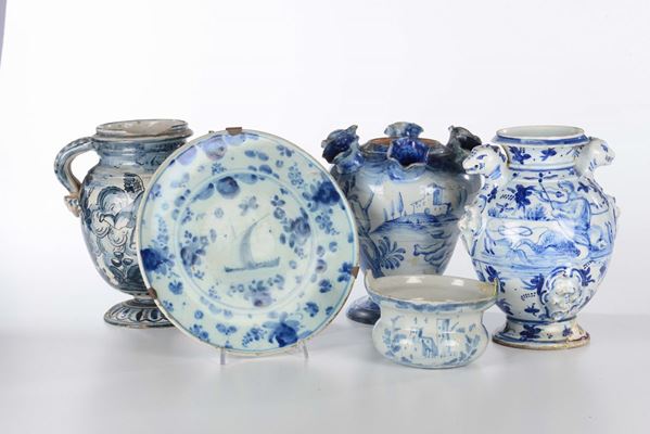 Cinque pezzi in maiolica di Savona, XIX-XX secolo